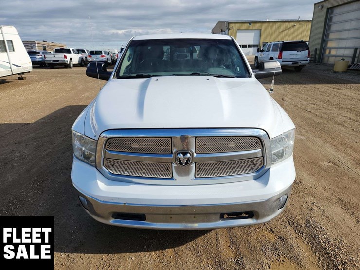 2014-ram-1500-slt-image-21