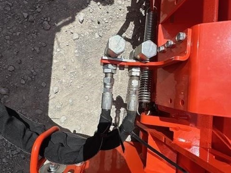 2023-kubota-m7-154-deluxe-image-18