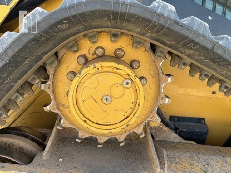 2015-caterpillar-299d-image-15