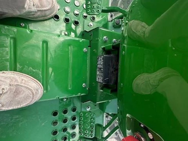 2023-john-deere-5050e-image-23