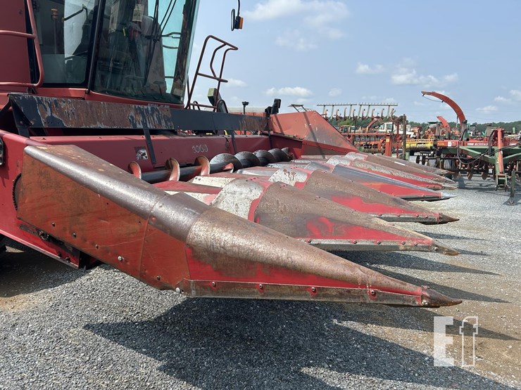 case-ih-1063-image-3