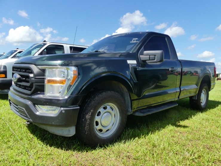 2021-ford-f150-xl-image-1