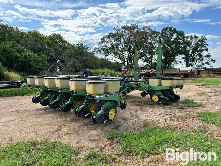 john-deere-7200-image-5