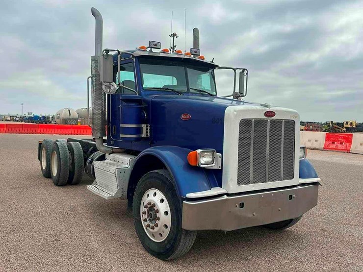 2014-peterbilt-367-image-4