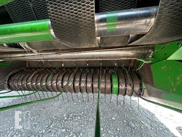 2001-john-deere-567-image-11