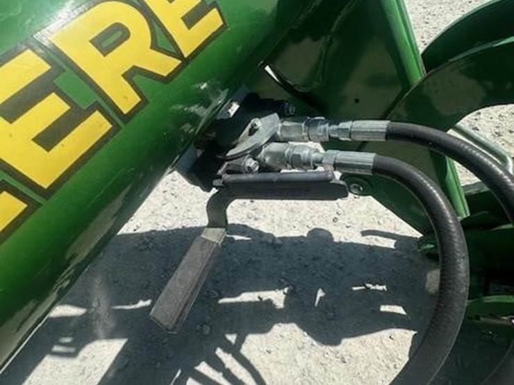 2013-john-deere-6125r-image-18