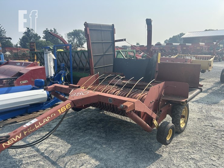 new-holland-166-image-1