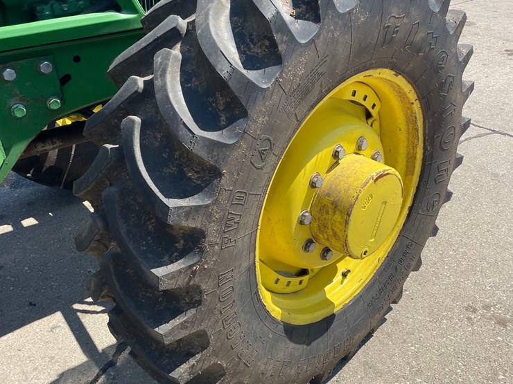 john-deere-7210-image-15