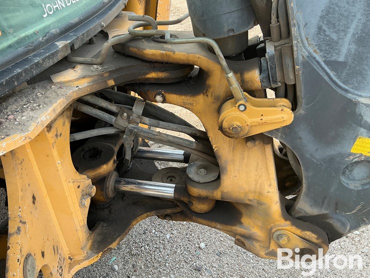 2010-deere-410j-tc-image-17