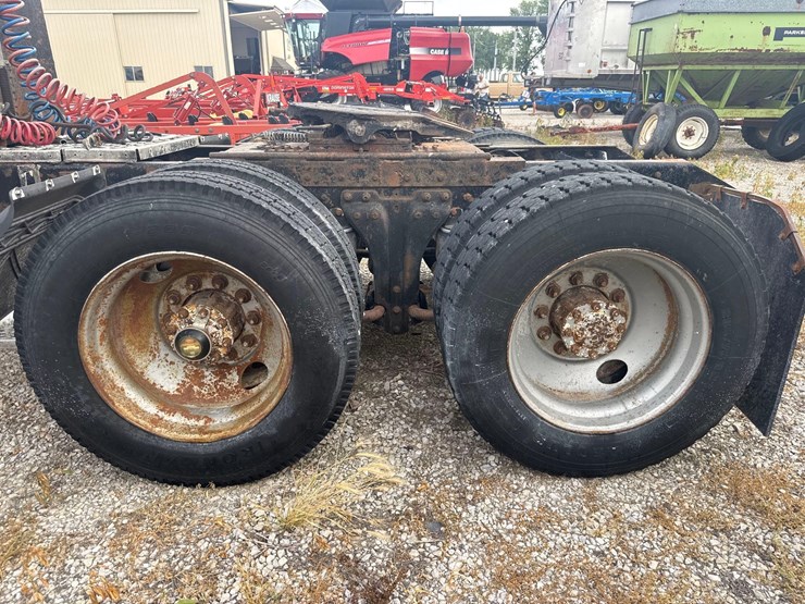 1987-kenworth-t600-image-6