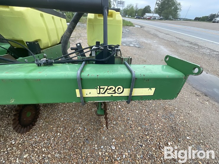 2013-john-deere-1720-image-8
