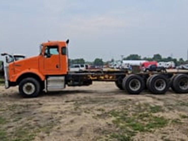 2009-kenworth-t800-image-5