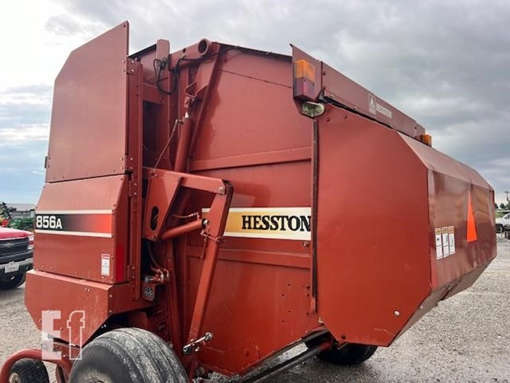 hesston-856a-image-23