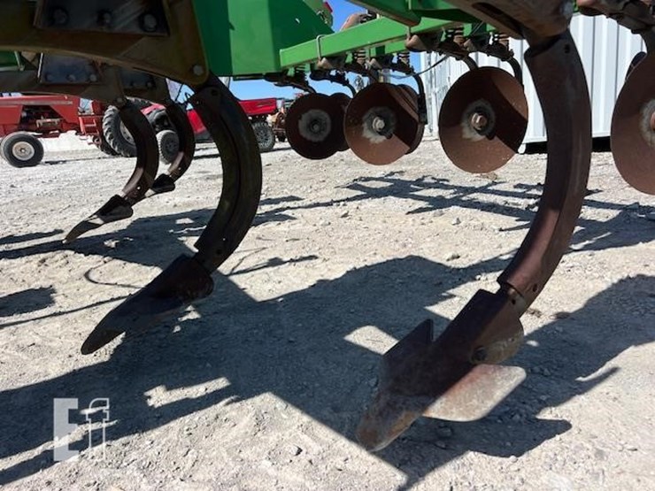 john-deere-2700-image-27