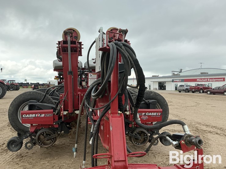 2012-case-ih-1250-image-12