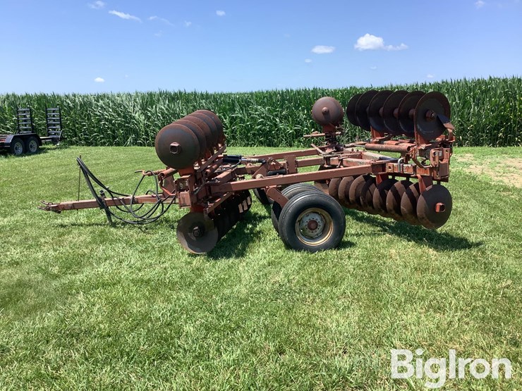 massey-ferguson-620-image-8