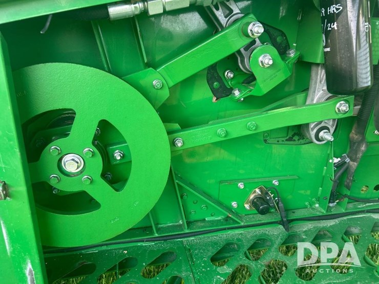 2013-john-deere-s670-image-39