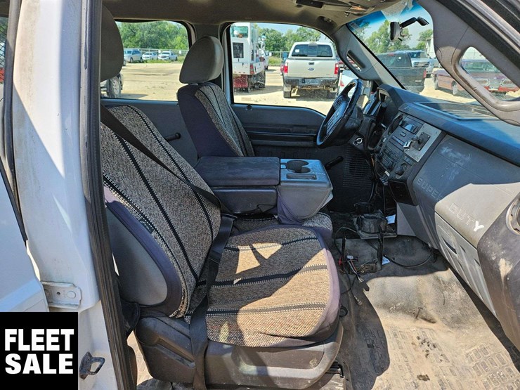 2011-ford-f350-image-17