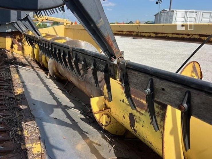 new-holland-tr85-image-88