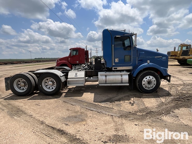 1998-kenworth-t800-image-4