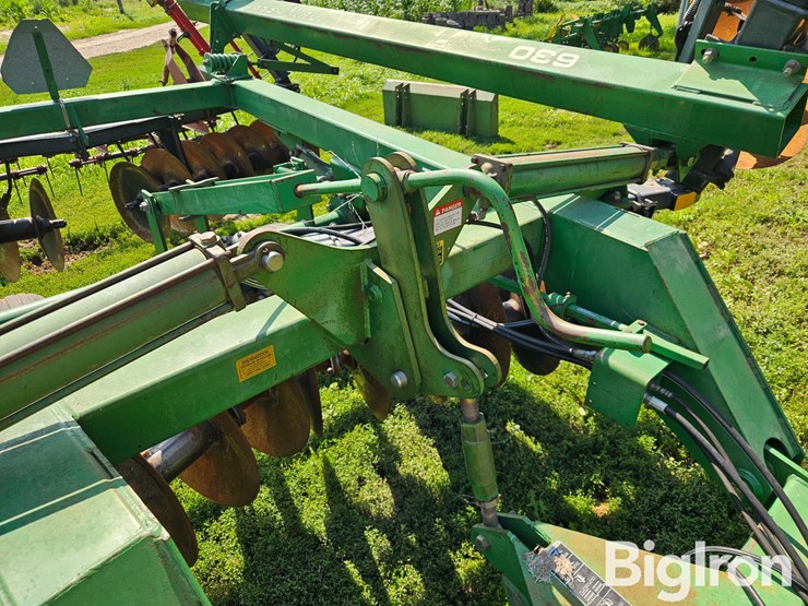 john-deere-630-image-12