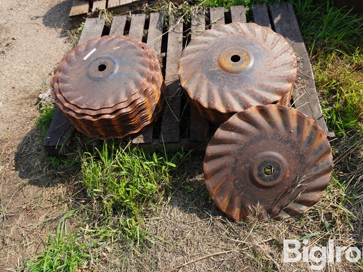 case-ih-330-image-8