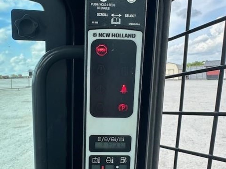2015-new-holland-c227-image-21