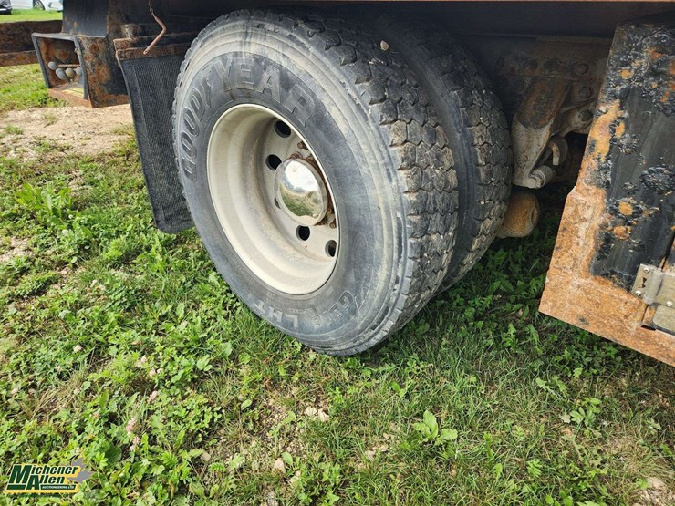 2007-international-durastar-4400-image-22