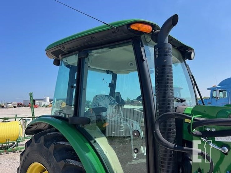 2021-john-deere-5075e-image-21