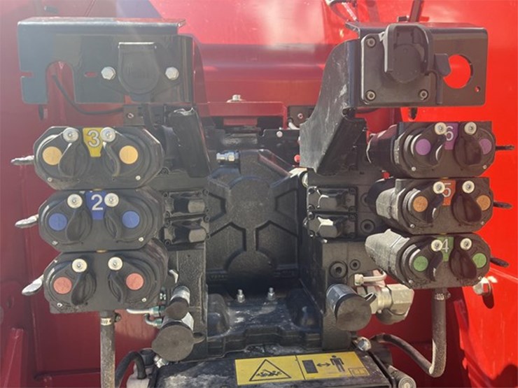2023-case-ih-steiger-540-image-10