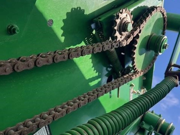 2006-john-deere-567-image-14