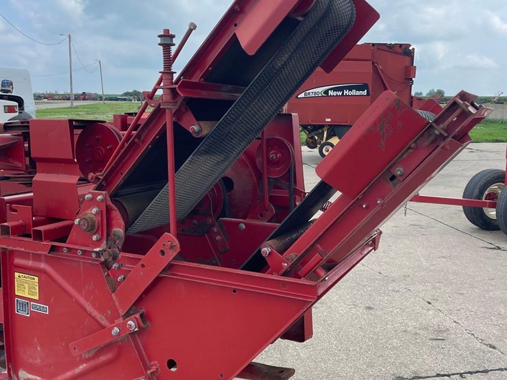 new-holland-311-image-5