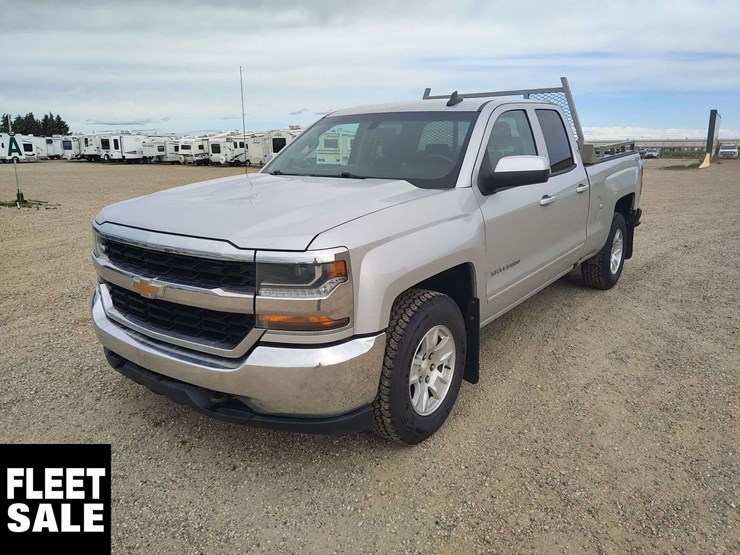 2018-chevrolet-silverado-1500-image-1