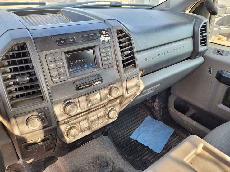 2018-ford-f550-image-10