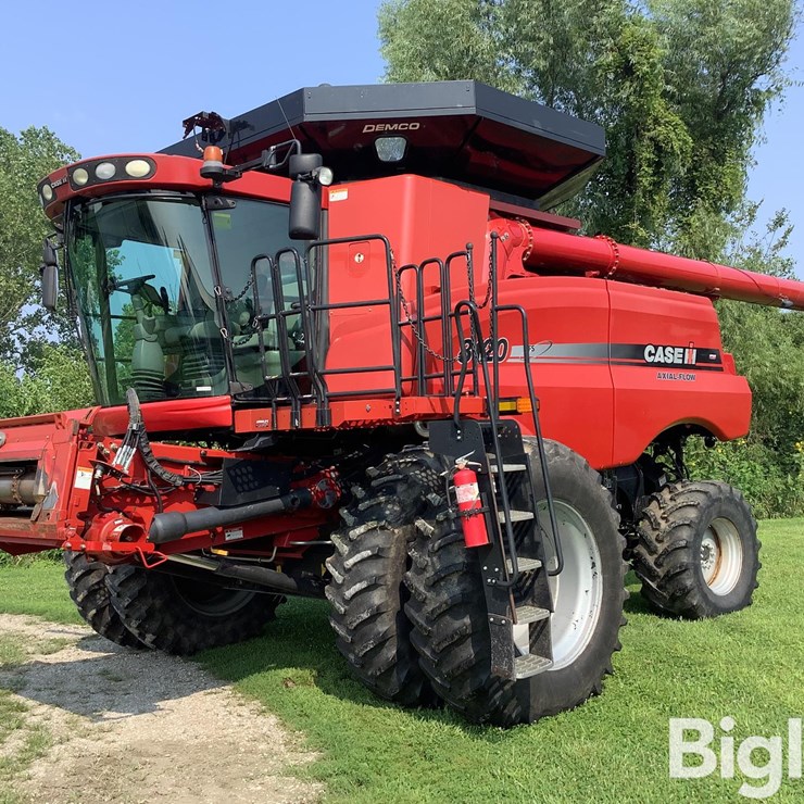 2010 CASE IH 8120