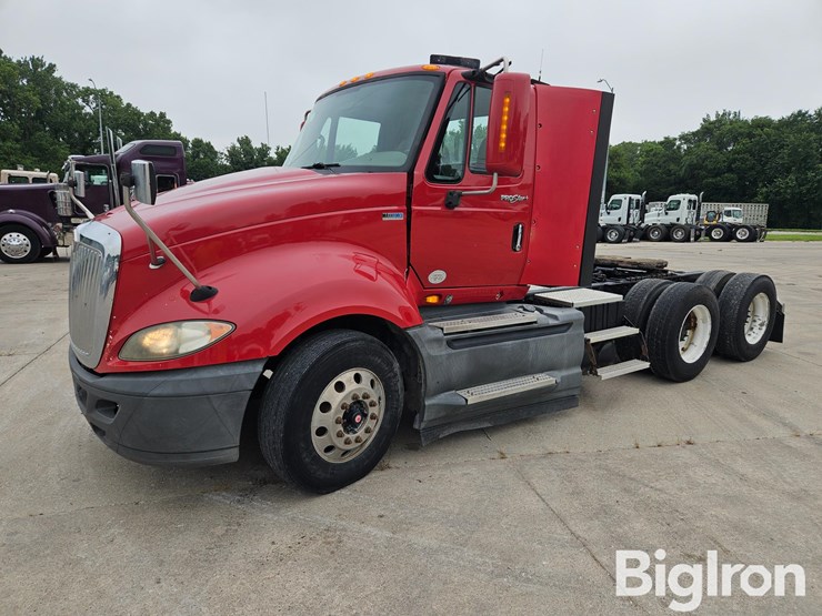 2014-international-prostar-image-1