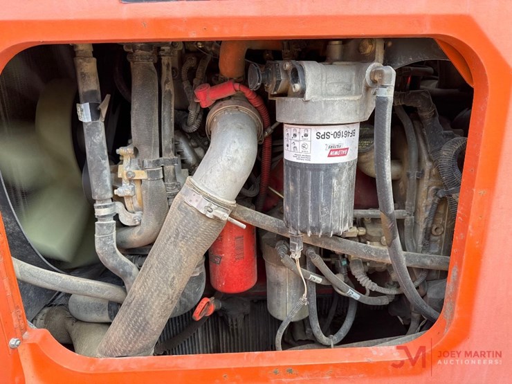 2018-jlg-8042-image-8
