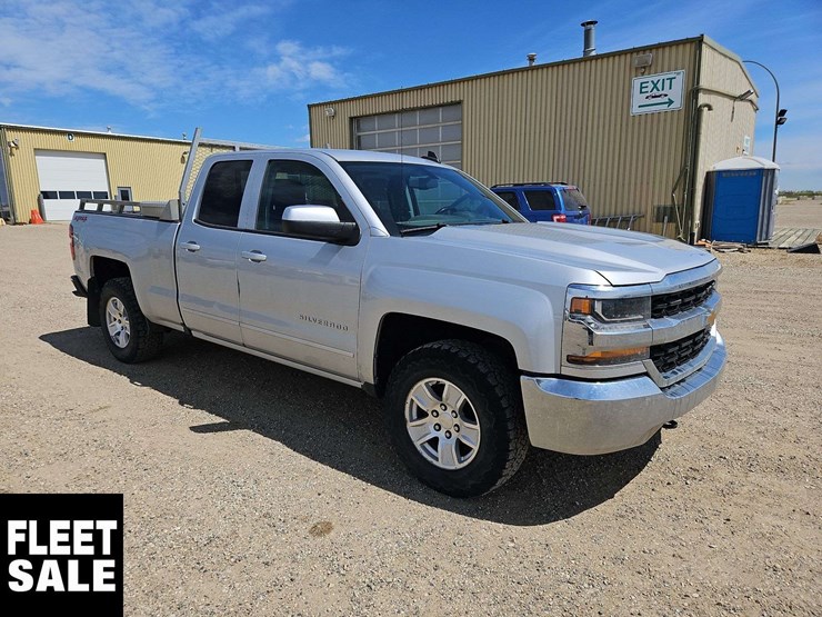 2018-chevrolet-silverado-1500-image-2