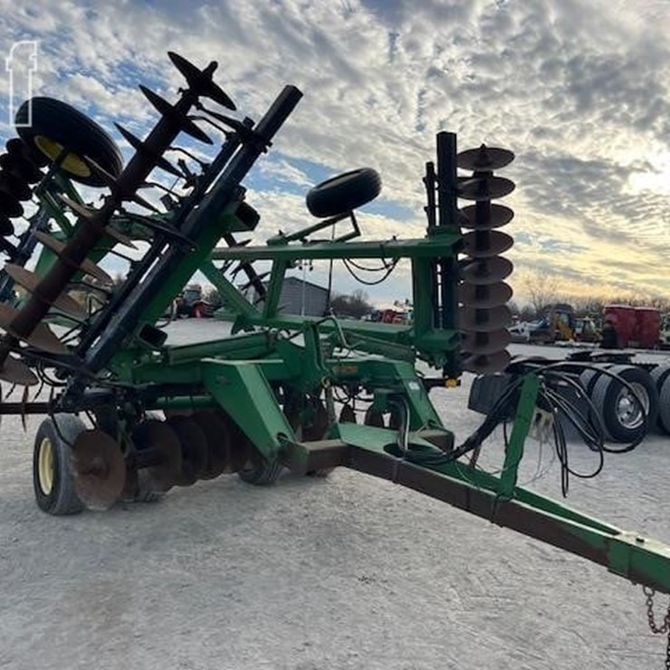 JOHN DEERE 630