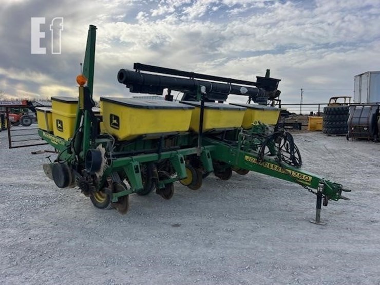 john-deere-1750-image-1