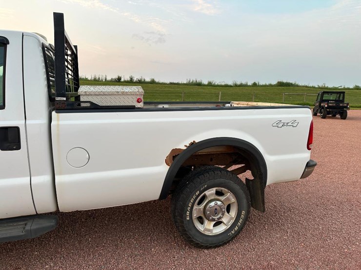 2006-ford-f250-xl-image-25