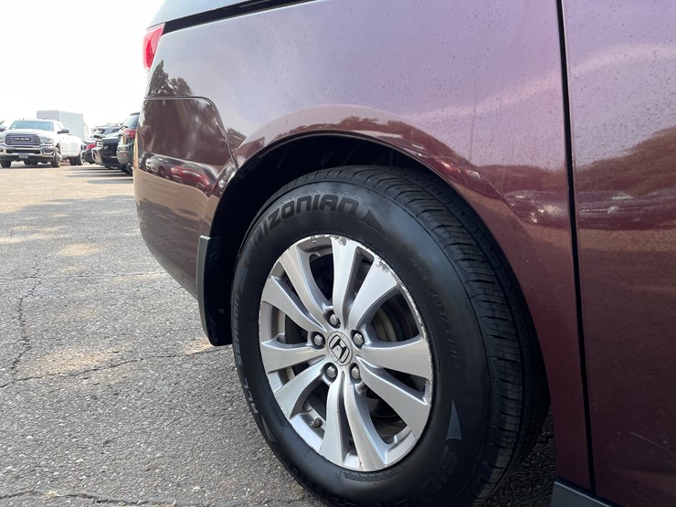 2014-honda-odyssey-image-38