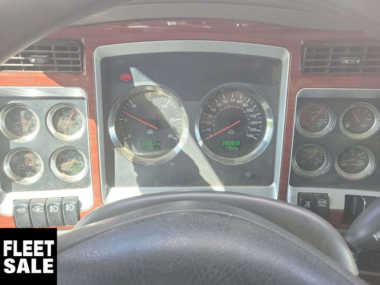 2007-kenworth-c500-image-22