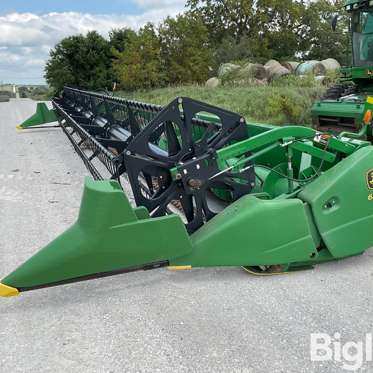 2009 JOHN DEERE 635F