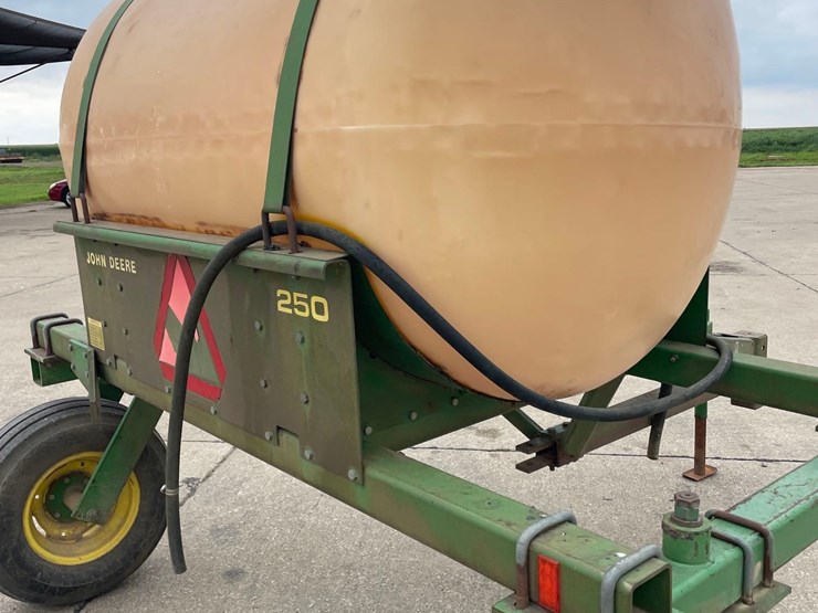 john-deere-250-image-19