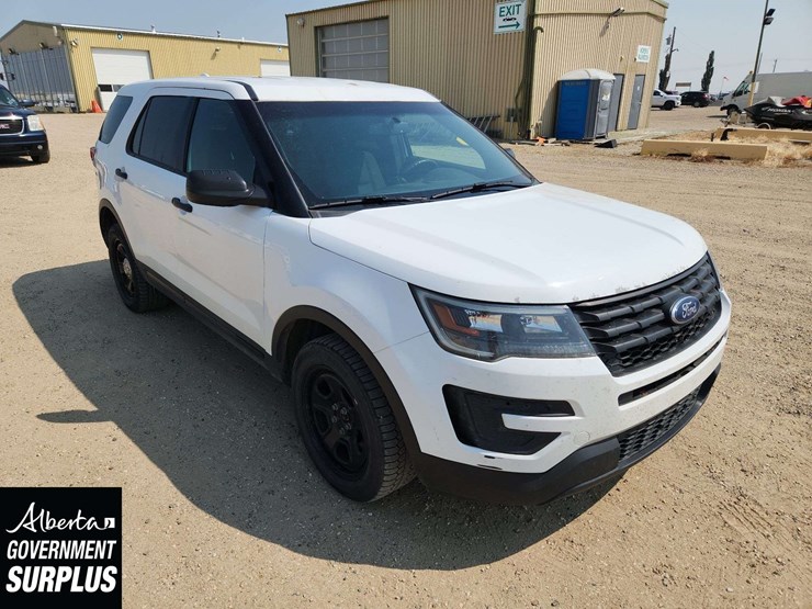 2017-ford-explorer-image-2