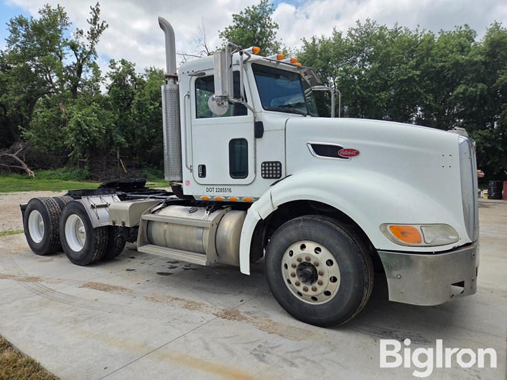 2007-peterbilt-386-image-3