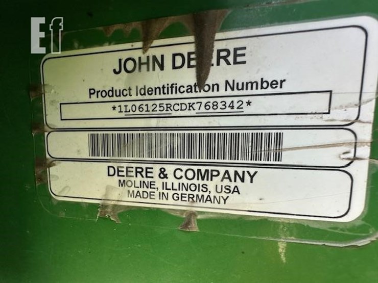 2013-john-deere-6125r-image-38