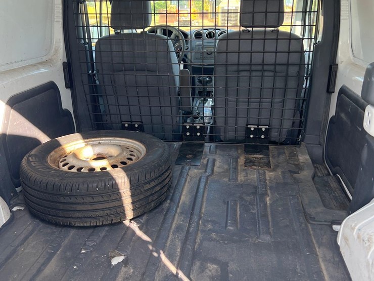 2011-ford-transit-connect-image-9