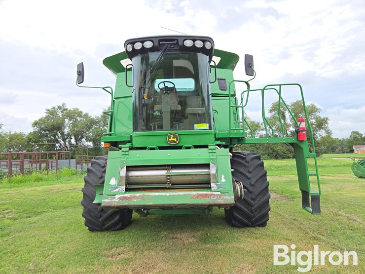 2006-john-deere-9660-sts-image-2